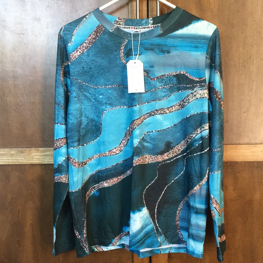 Exclusive blue patterned long sleeve T.